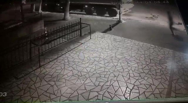 Kadıköy’de Çevre Yoluna Devrilen Kamyonun Yolda İlerlediği Anlar Kamerada