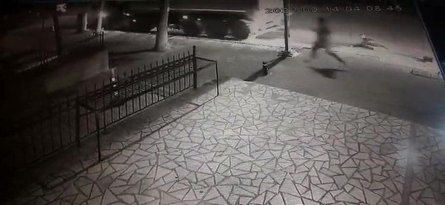 Kadıköy’de Çevre Yoluna Devrilen Kamyonun Yolda İlerlediği Anlar Kamerada