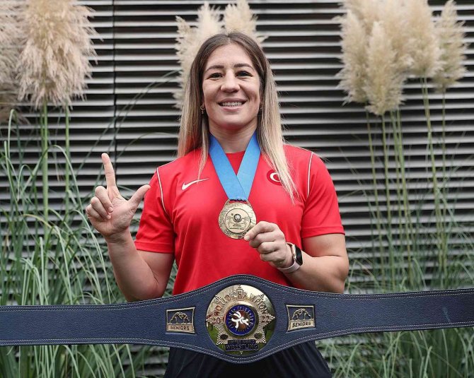 Efrahim Kahraman: "Yasemin Adar Yiğit İle Tarih Yazdık"