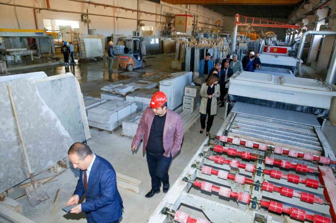 Kamu- Üniversite- Sanayi İ̇şbirliği (Küsi̇): Bayburt Doğal Taş, Bayburt Üniversitesinin Eğitim Ve Staj Partneri Oldu