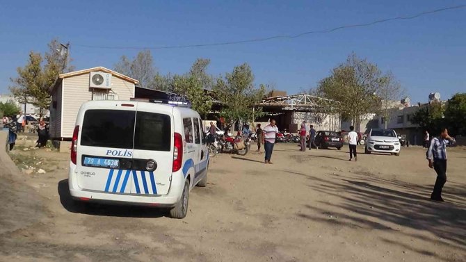 Aralarında Husumet Bulunan Şahsa Ateş Açtılar: 3 Yaralı