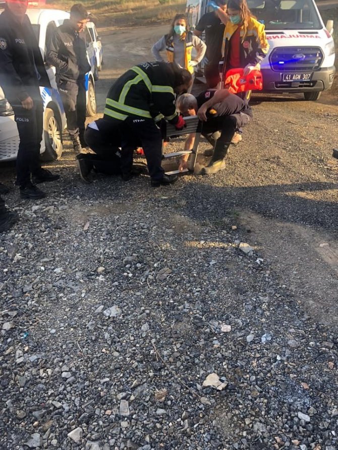 Açık Kalan Rögardan Çukura Düştü, 2 Buçuk Saat Sesini Duyurmaya Çalıştı