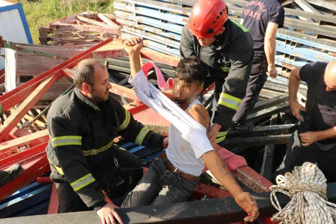 İ̇skele Demirlerini Çalmak İstedi, Bin Pişman Oldu
