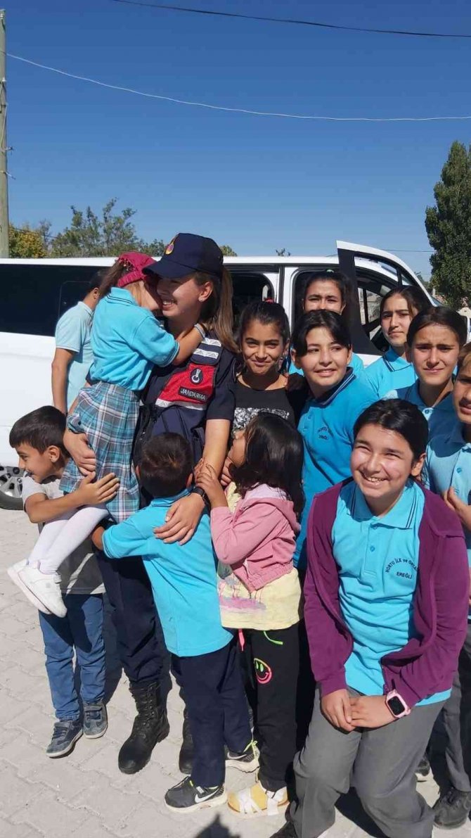 Jandarma Çocukları Kişisel Güvenlik Konusunda Bilgilendirdi