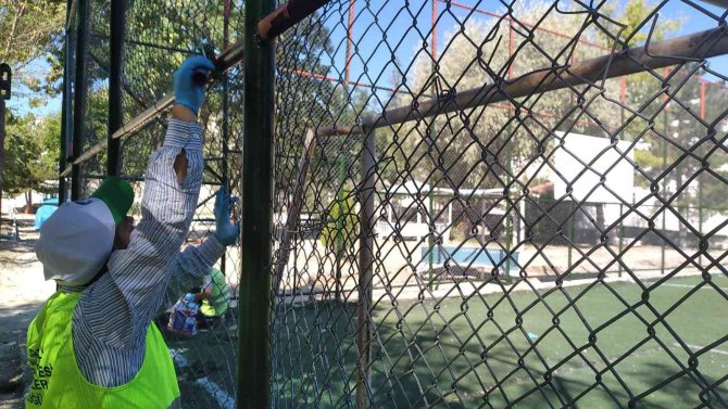 Kütahya’da Parklar Renkleniyor