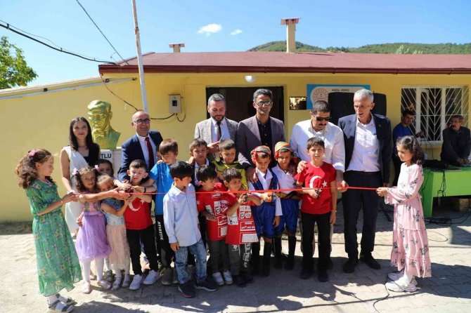 Öğretmenin Çağrısı Okulu Baştan Sona Yeniletti