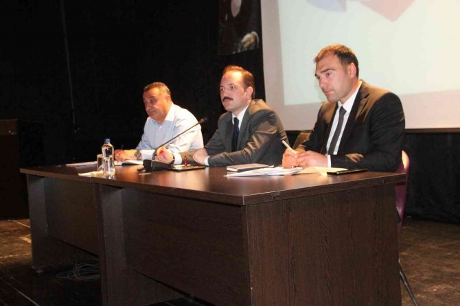 Malazgirt’te Muhtarlara Seminer Verildi