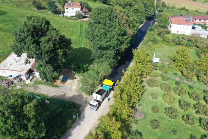 Serdivan’da Asfalt Çalışmaları Sürüyor