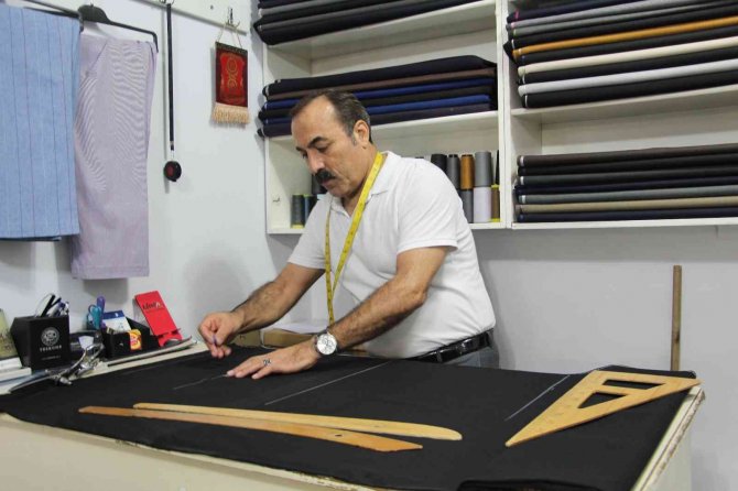 Okulların Açılmasıyla Terzilerde Hareketlilik Başladı