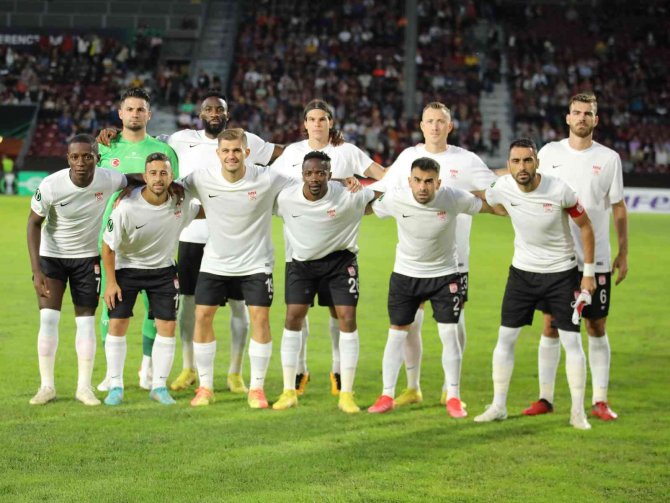 Sivasspor 10 Maç Sonra Kazandı