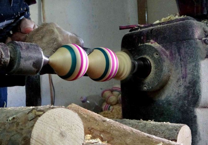 Talaş Tozları Arasında 41 Yıldır Topaç Üretiyor