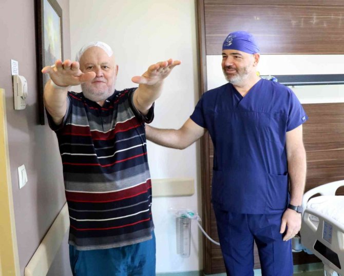 Ünlü Gürcü Yazar Ve Oyuncu Samsun’da Sağlığına Kavuştu