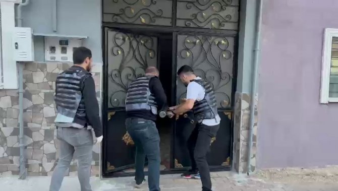 Uşak’ta 8 Uyuşturucu Taciri Tutuklandı