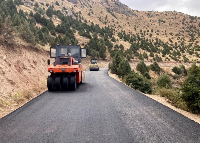 Van Büyükşehir Belediyesinden Gevaş’a 8.5 Kilometrelik Asfalt Yol