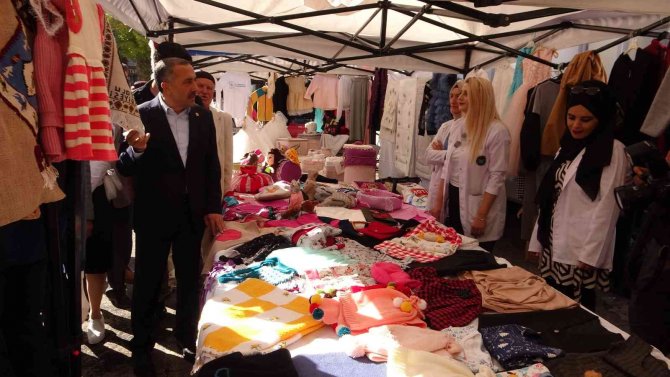 İ̇pekyolu Adem’den Yılsonu Sergisi