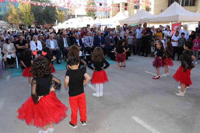 İ̇pekyolu Adem’den Yılsonu Sergisi