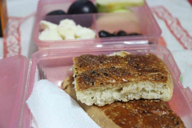 Beslenme Çantasında Paketlemeye Dikkat: “Alüminyum Folyo, Streç Sarmak Plastik Ve Ağır Demir Geçişine Neden Olabilir”