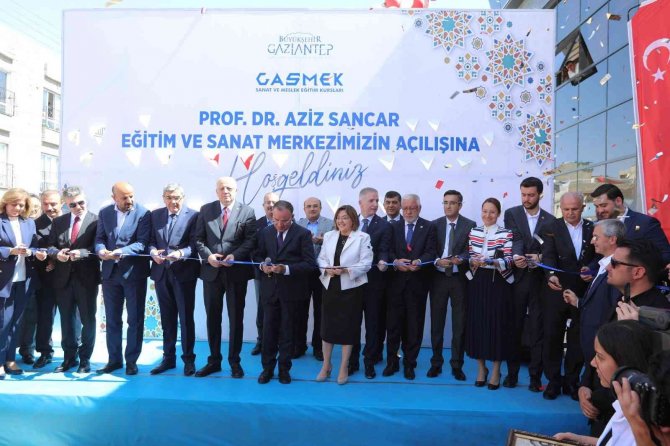 Adalet Bakanı Bekir Bozdağ: “7’li Masa Da 7 Düvel De Türkiye’nin Gelişmesine Ve Tayyip Erdoğan’a Karşı”