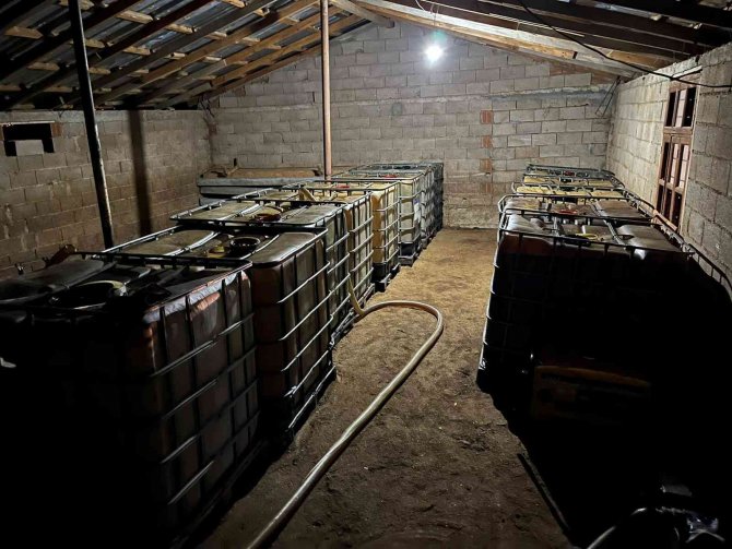37 Bin 250 Litre Kaçak Akaryakıt Ele Geçirildi
