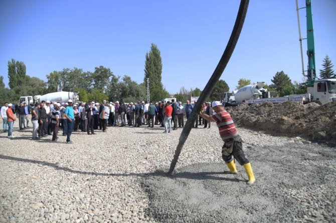 Kahramankazan Emirgazi Mahallesi’nde Çifte Hizmet
