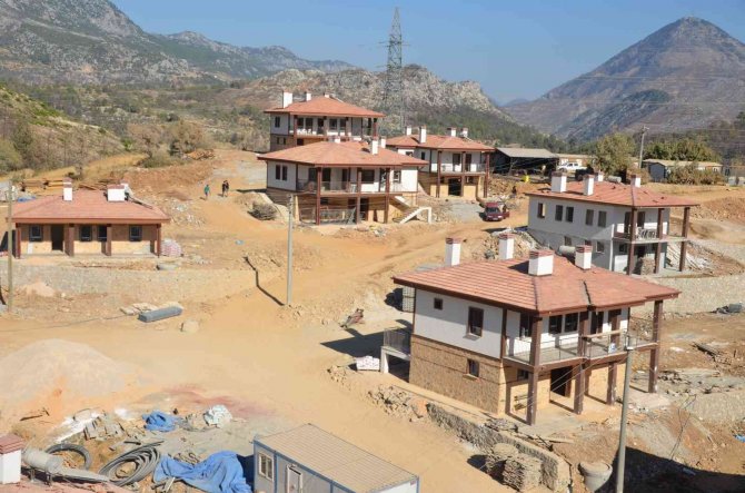 Antalya’da Orman Yangını Sonrası Devlet Adeta Yeni Bir Köy İnşa Etti