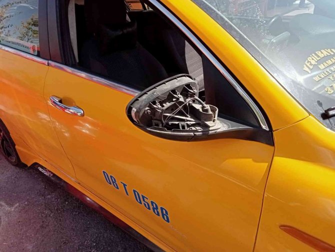 Müşterilerinin Darp Ettiği Taksici Korku Dolu O Anları Anlattı: “Nefes Almakta Zorlanıyorum”