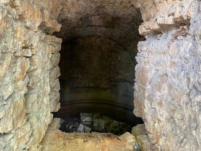 Beykoz’da Osmanlı Dönemi’ne Ait Su Sarnıcı Gün Yüzüne Çıktı