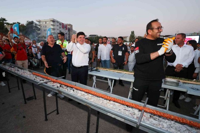 35 Metrelik Dev Kebap İlgi Odağı Oldu