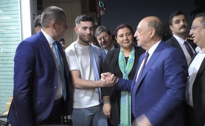 Bakan Bilgin, "Bizim Halk Partisi Kongre Geleneğini Terk Etmiş Görünüyor"