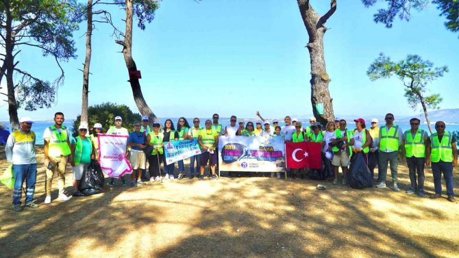 Didimlilerin Desteği İle Dünyaca Ünlü Sahiller Pırıl Pırıl Oldu