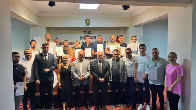 Ustalar Belgelerini Törenle Aldı