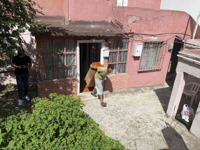Üsküdar’da Osmanlı Döneminden Kalma Tapusu Olan Tarihi Yalı İ̇bb Tarafından Tahliye Edildi