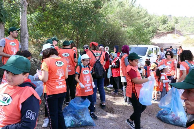 Gümüşhane’de Daha Temiz Bir Gelecek İçin Çöp Toplandı
