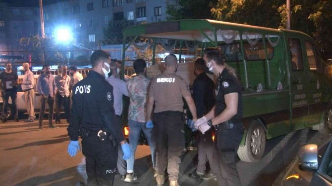 Güngören’de Korkunç Cinayet: Sırtından Bıçaklayıp Halıya Sararak Bazanın Altına Sakladılar