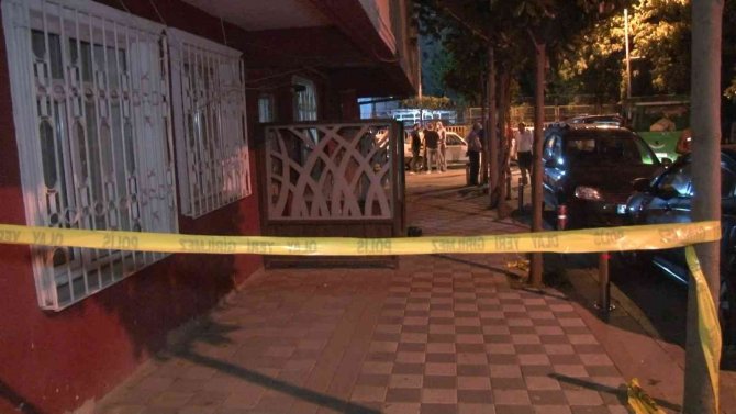 Güngören’de Korkunç Cinayet: Sırtından Bıçaklayıp Halıya Sararak Bazanın Altına Sakladılar
