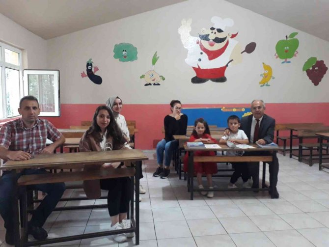 Öğrencilerin İlköğretim Haftasını Kutladılar