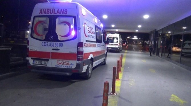 İ̇zmir’de Alkollü Şahıs İhbara Gelen Polisi Bıçakla Yaraladı