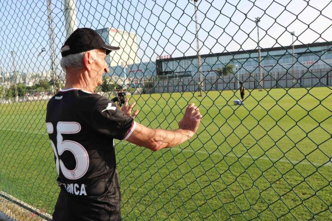 Kağıt Toplayıcısı Yaşlı Adamın Borcunu Eski Samsunsporlu Futbolcu Kapattı