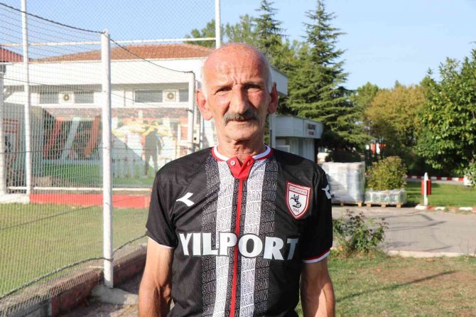 Kağıt Toplayıcısı Yaşlı Adamın Borcunu Eski Samsunsporlu Futbolcu Kapattı