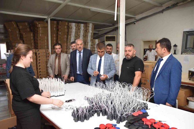 Vali Gürel Öğlebeli Sanayi Sitesi’ndeki Esnaflarla Bir Araya Geldi