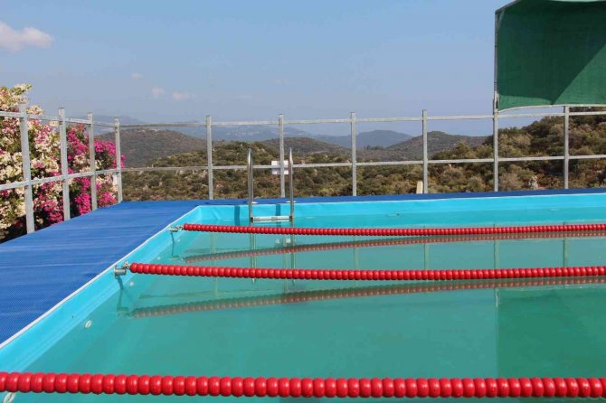 Kaş’ta Yüzme Eğitimi İçin Havuz Yapıldı