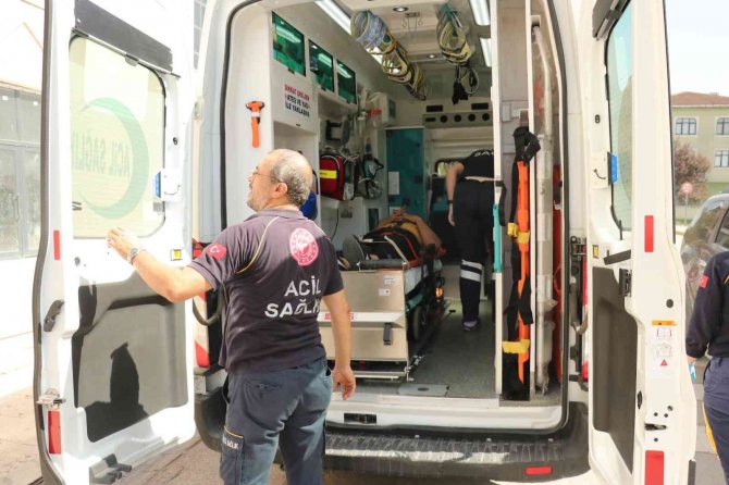 Yangın Tesisatı Hattı Çekerken Metrelerce Yükseklikteki Merdivenlerden Yere Çakıldılar