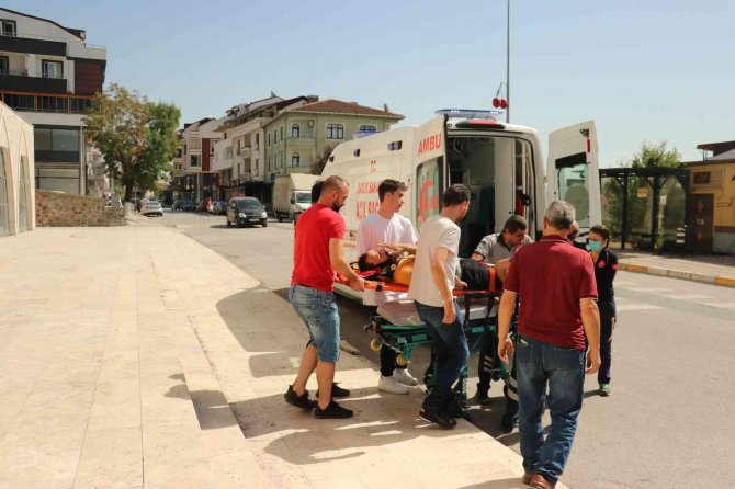 Yangın Tesisatı Hattı Çekerken Metrelerce Yükseklikteki Merdivenlerden Yere Çakıldılar
