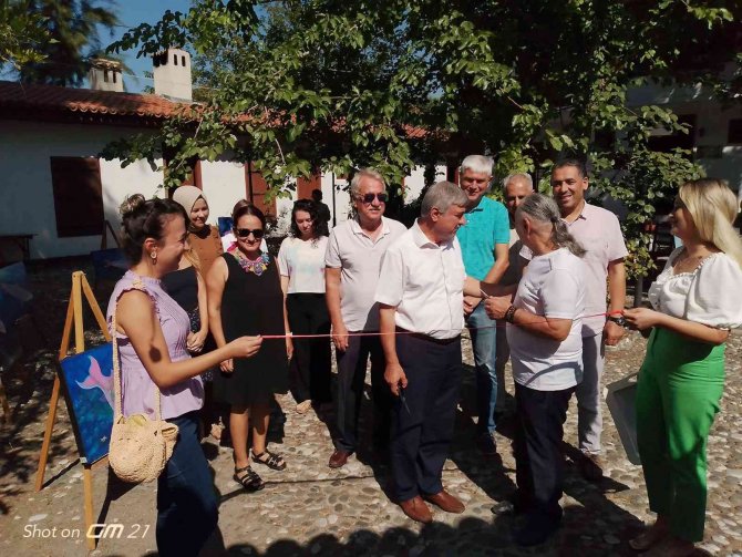 ’Suyunu Arayan Balıklar’ Konulu Resim Sergisi Ziyarete Açıldı