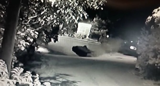 Kontolden Çıkan Otomobil Karşı Şeride Geçip Takla Attı...o Anlar Kameralara Yansıdı