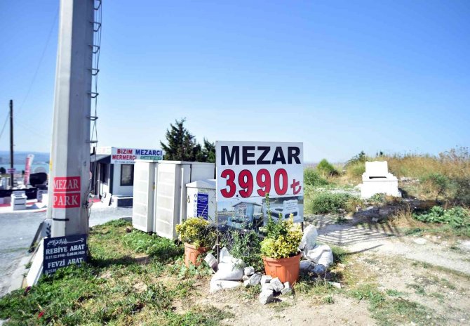 Mezar Maliyetleri Arttı, En Düşük Mezar Taşı 500 Lira