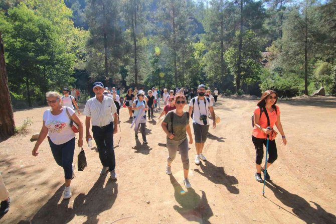 Mersin’de ’Doğa Bizi Çağırıyor’ Etkinliği