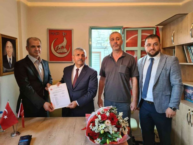 Mhp Foça İ̇lçe Başkanlığında Bayrak Değişimi