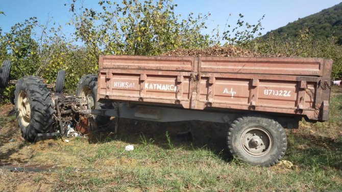 Devrilen Traktörün Sürücüsü Yaralandı