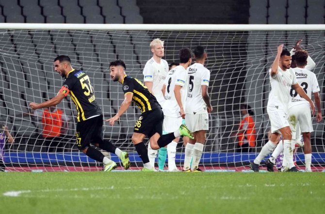 Spor Toto Süper Lig: İ̇stanbulspor: 2 - Beşiktaş: 2 (Maç Sonucu)